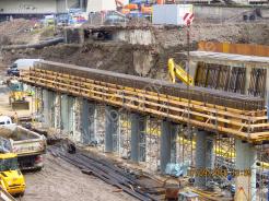 Neue Geschäftsbrücke