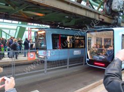 Startschuss f&uuml;r die neue Schwebebahn